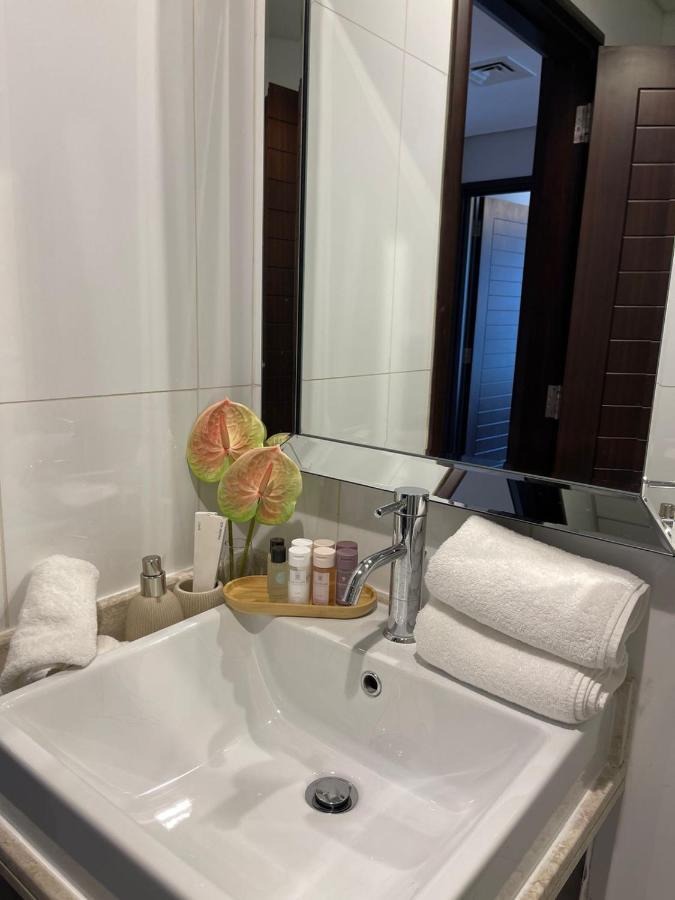 First Class 2Br With Burj Khalifa & Downtown View Dubai Luaran gambar