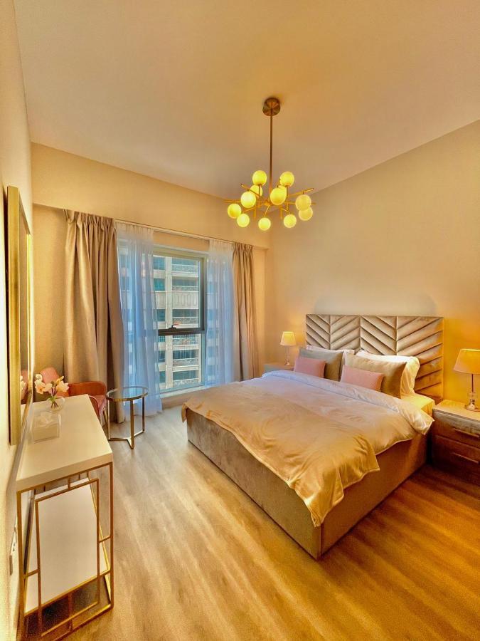 First Class 2Br With Burj Khalifa & Downtown View Dubai Luaran gambar