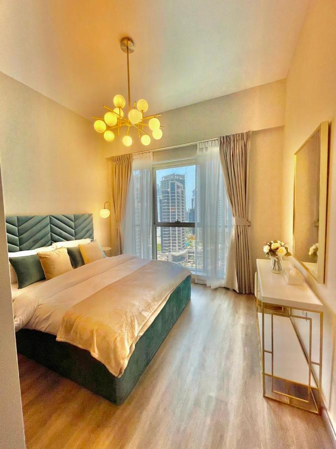 First Class 2Br With Burj Khalifa & Downtown View Dubai Luaran gambar